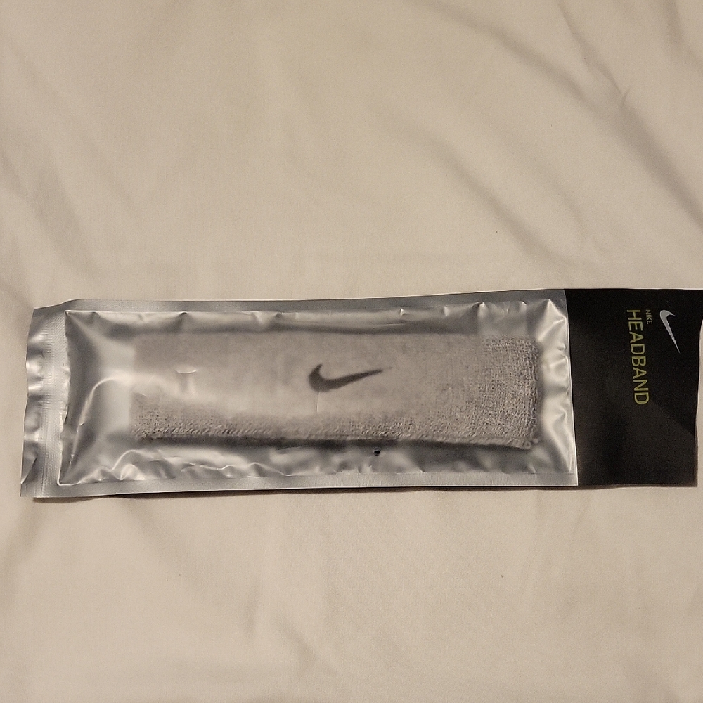 Nike Heather Grey and Black Headband - Picture 4 of 5